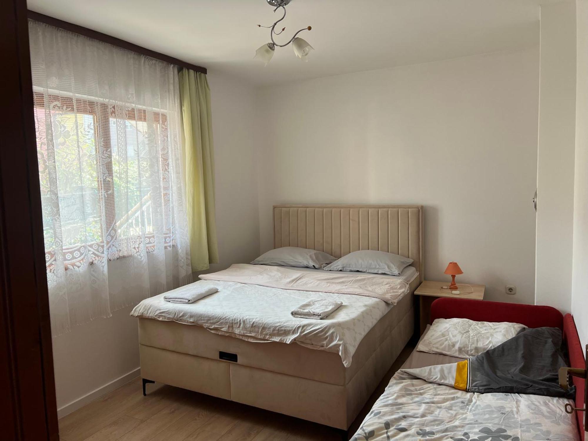 Cheap House Near The Center Of The City モスタル エクステリア 写真